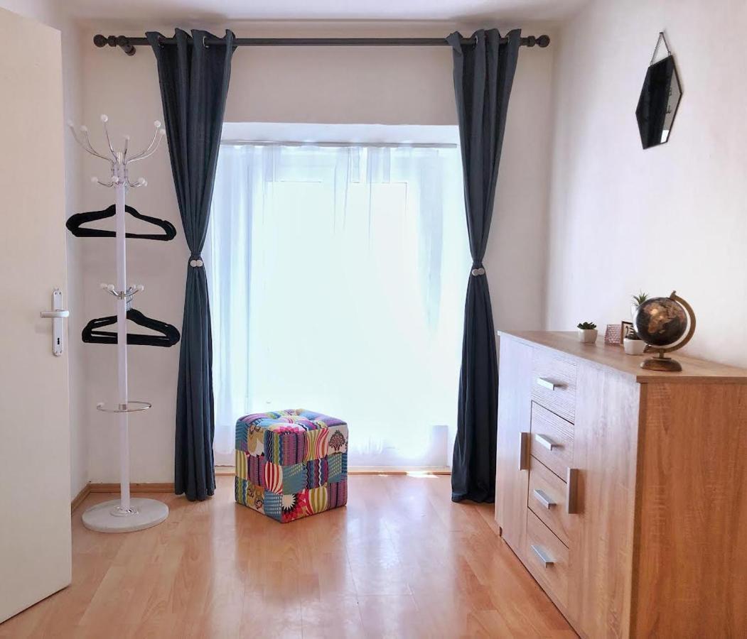 1Br Apartment On The Most Beautiful Street In Ljubljana Center Exterior foto